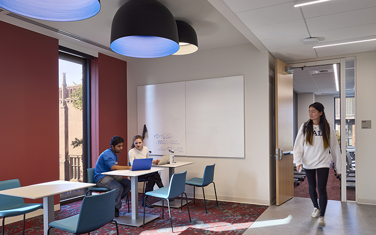 Second-floor collaboration space at Kline Tower, Yale University, photo by Thomas Holdsworth